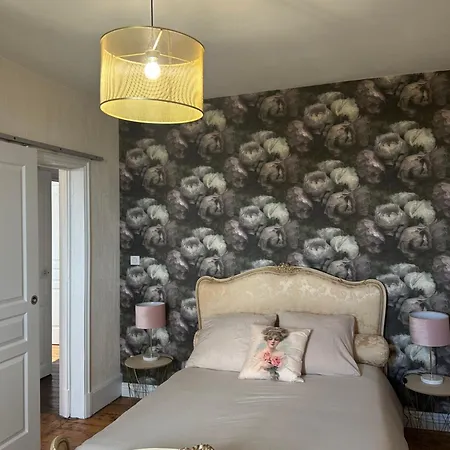 De La Comtesse Chateau De La Bouchatte 4*